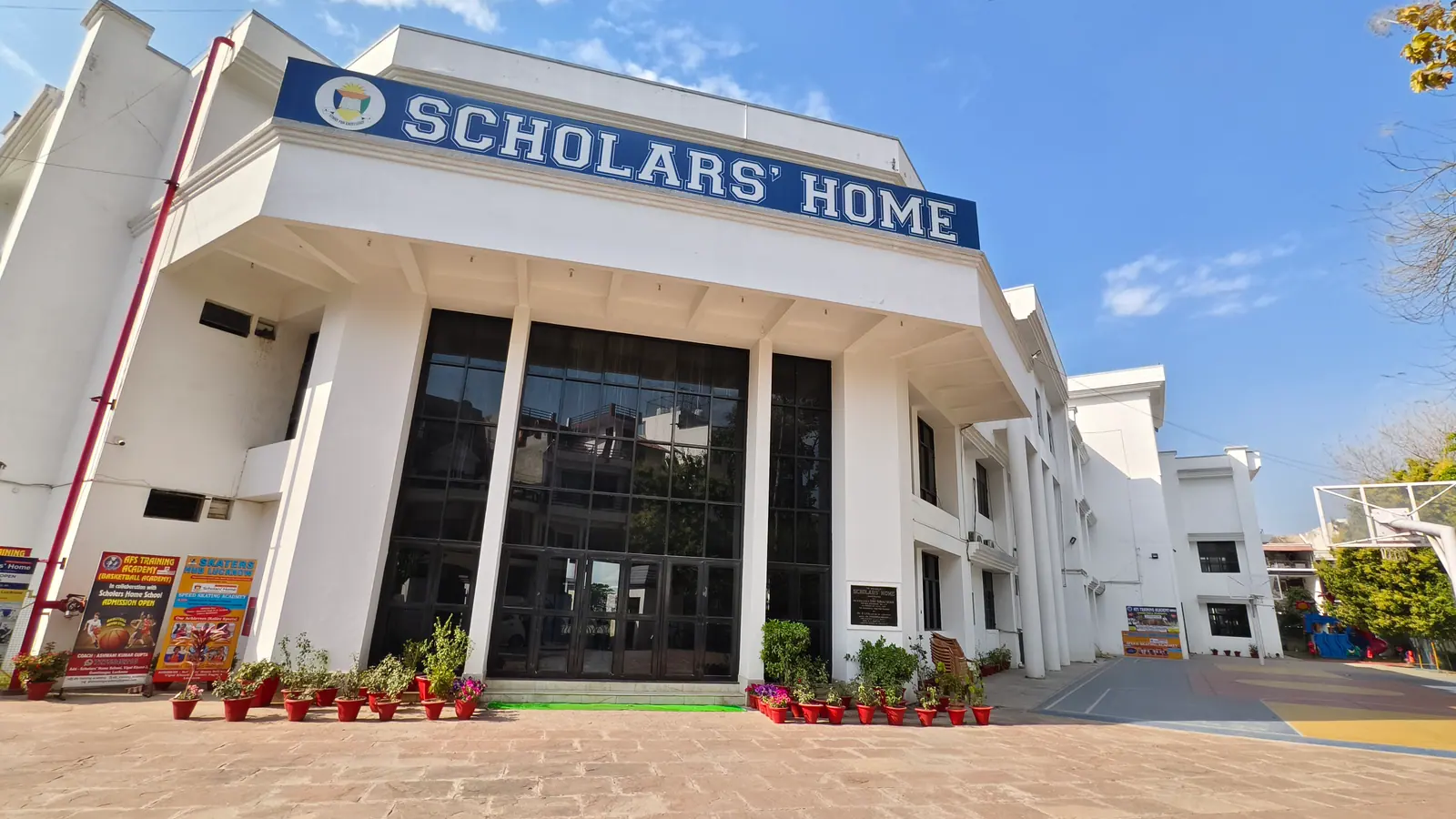 The Scholars' Home campus building in Vipul Khand, Gomti Nagar