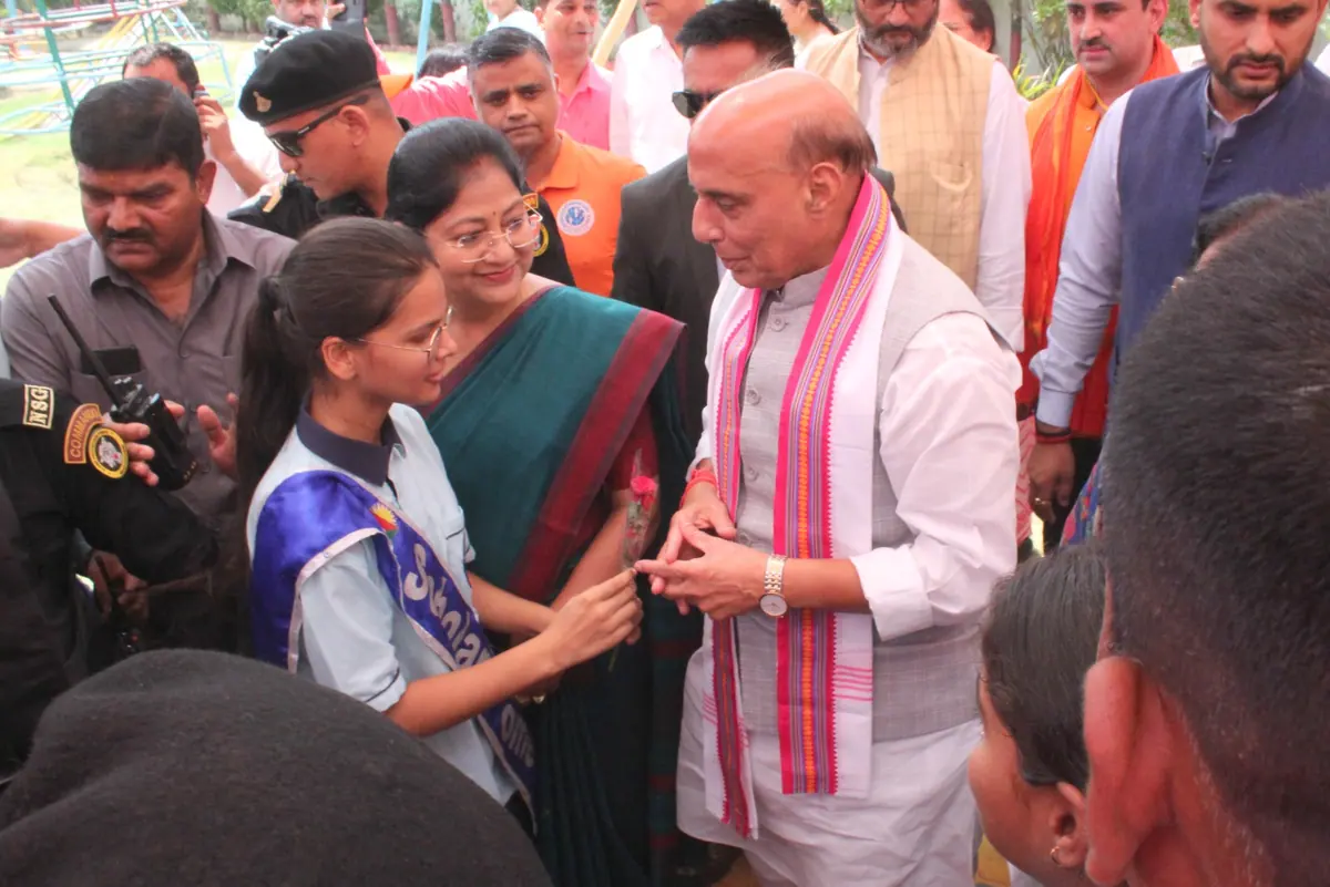 Distinguished guests on campus
